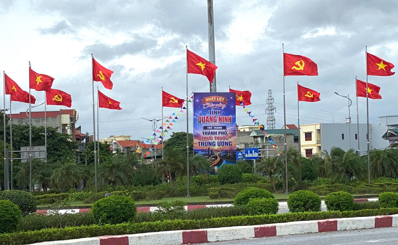 Quảng Ninh tổ chức chuỗi hoạt động chào mừng thành phố trực thuộc Trung ương với văn hóa, du lịch, công nghệ và đầu tư. (Ảnh: Đức Dương)