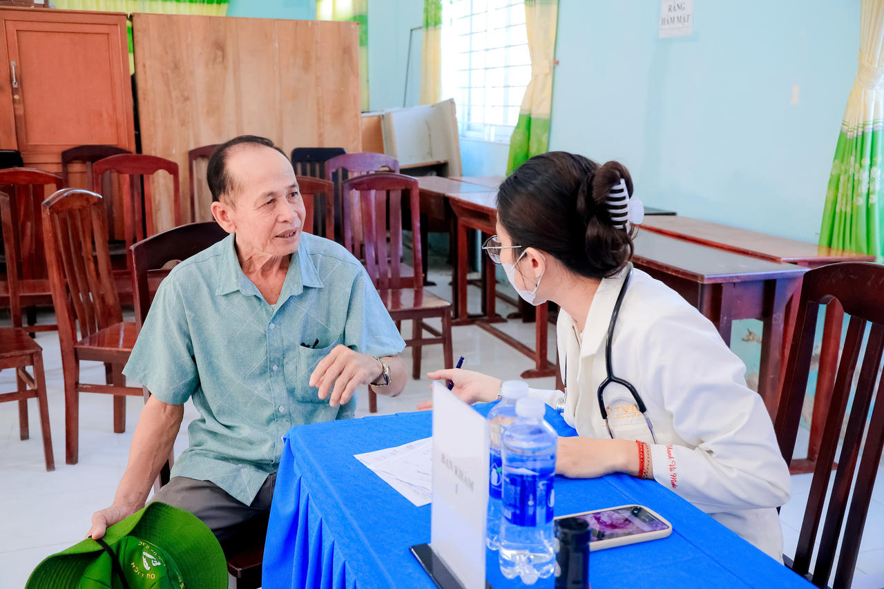 Đưa dịch vụ y tế đến gần hơn với người dân Cà Mau