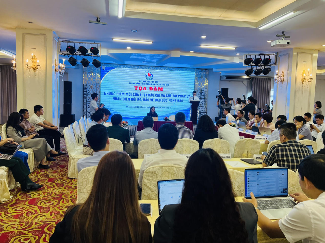 Nhận diện rủi ro pháp lý trong hoạt động báo chí hiện nay