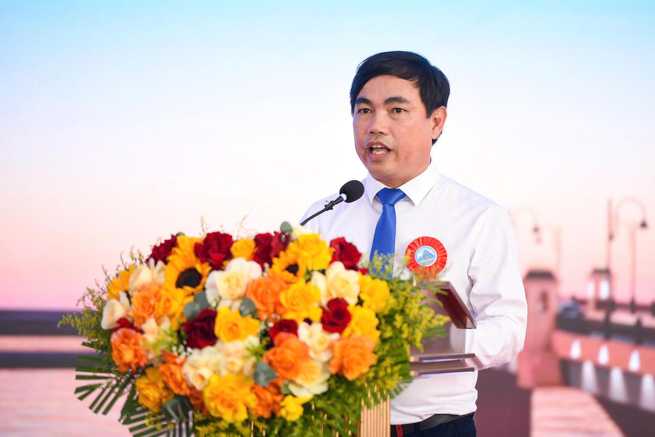Ông Nguyễn Văn Thường, Giám đốc Ban Quản lý dự án đầu tư xây dựng các công trình giao thông và nông nghiệp Đà Nẵng đơn vị sẽ tổ chức thực hiện quyết liệt, kiểm soát chặt chẽ, chủ động nhận diện và xử lý kịp thời các khó khăn, vướng mắc của Dự án (Ảnh: Vân Anh)