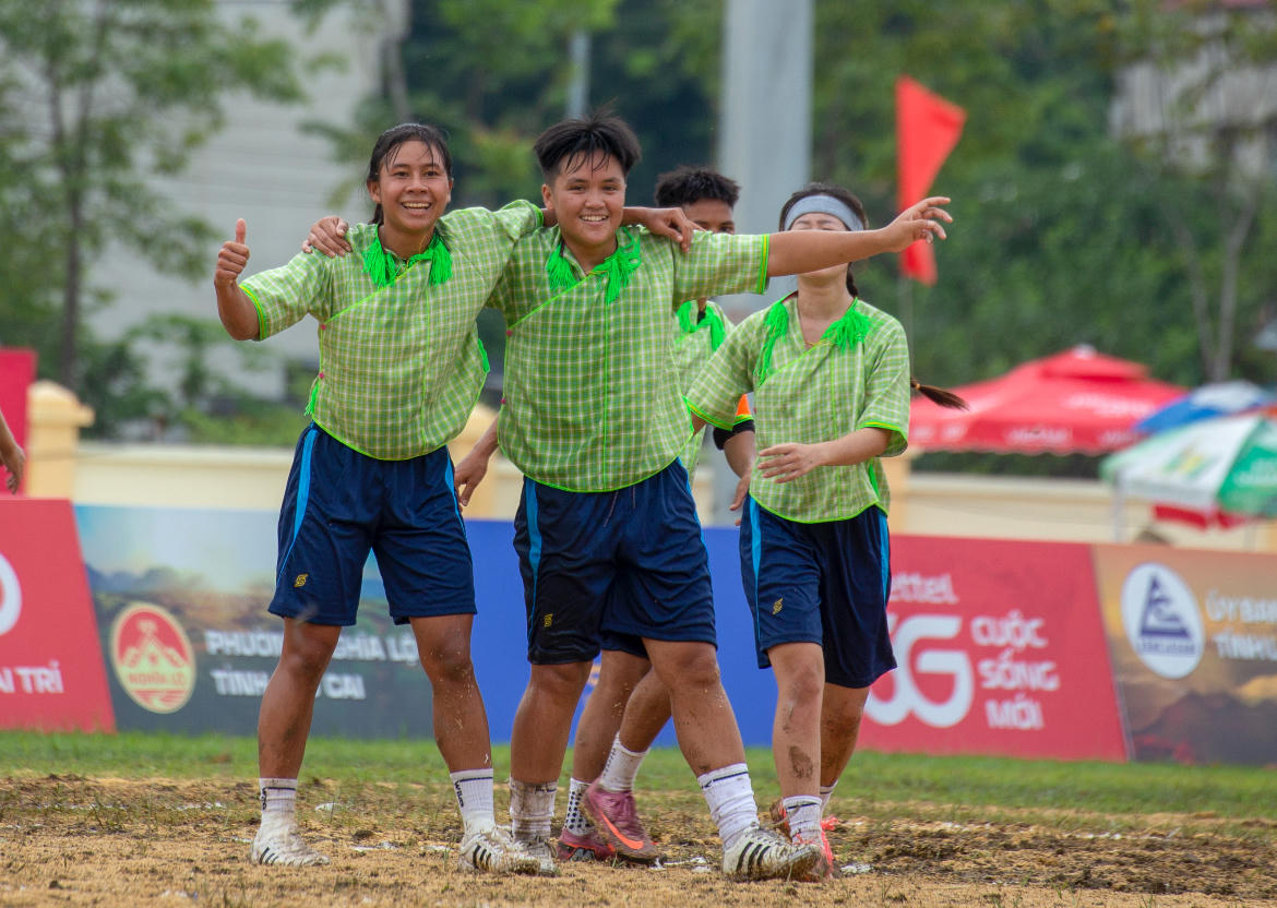 Giải Bóng đá nữ các dân tộc thiểu số Việt Nam – VTV Cup lần thứ I năm 2026 diễn ra từ ngày 23/8 tại Sân vận động phường Nghĩa Lộ, tỉnh Lào Cai, với sự tham dự của 12 đội bóng đến từ nhiều vùng miền trên cả nước. (Ảnh: Nguyễn Hải)