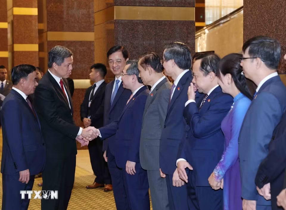 Lễ đón Ủy viên Bộ Chính trị, Thường trực Ban Bí thư Trần Cẩm Tú thăm chính thức Singapore
- Ảnh 2.