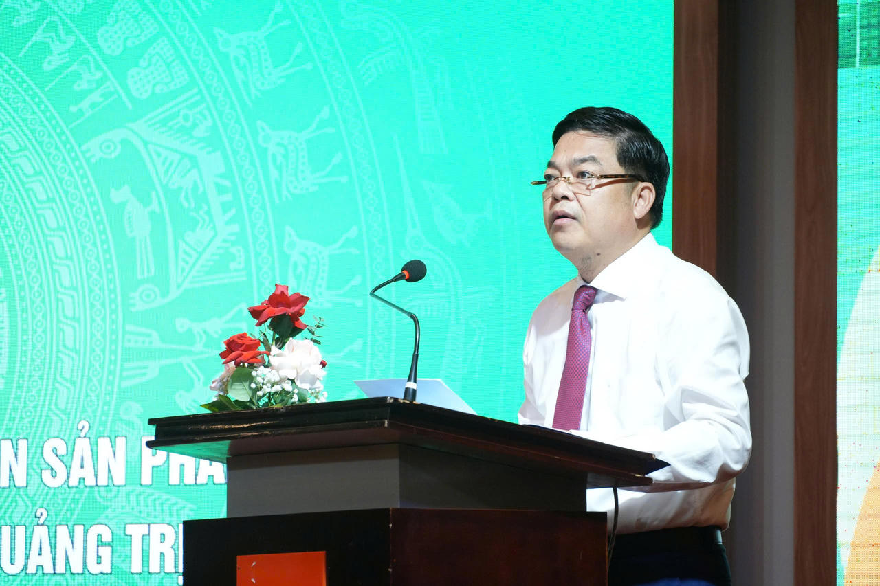 Giám đốc Sở Công Thương tỉnh Quảng Trị Hồ Xuân Hoè phát biểu khai mạc hội nghị. (Ảnh: Minh Phương)