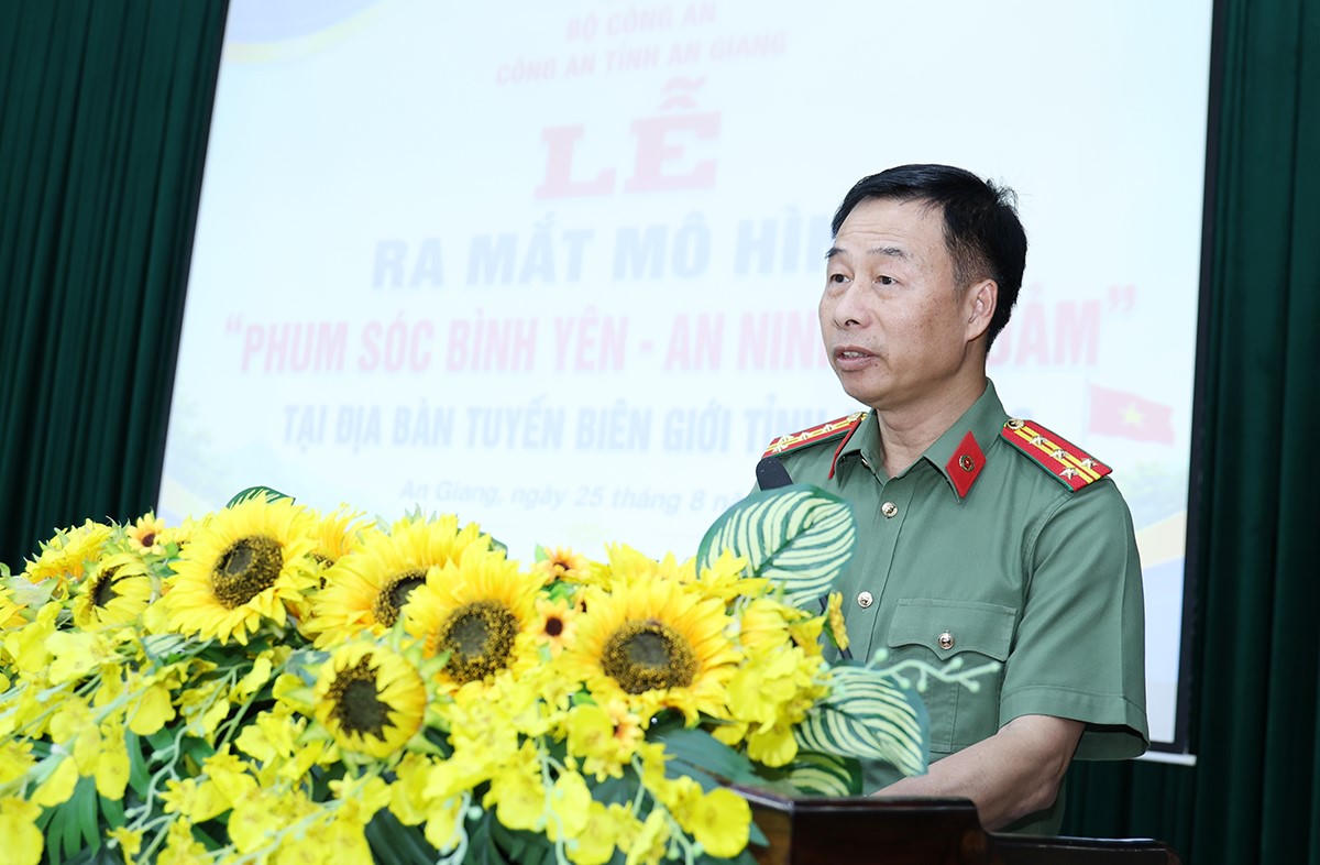 Đại tá Đào Hải Đăng, Phó Giám đốc Công an tỉnh phát biểu chỉ đạo tại buổi lễ. Ảnh: Tiến Tầm