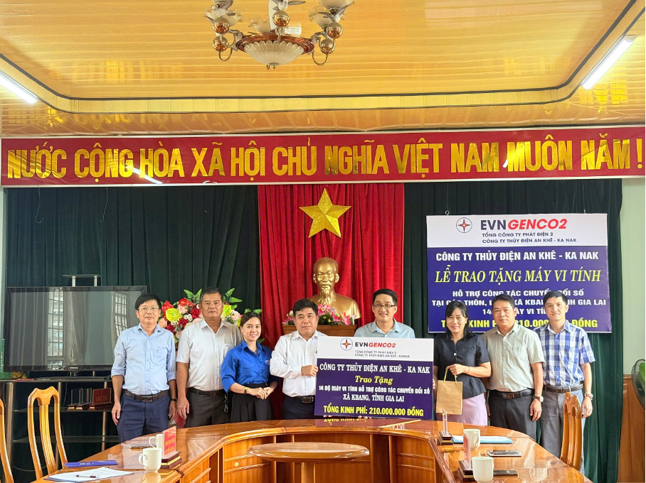 Công ty Thủy điện An Khê - Ka Nak trao hỗ trợ 210 triệu đồng cho xã Kbang