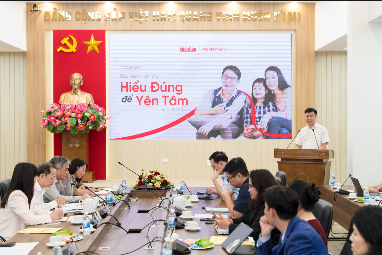Ông Nguyễn Hoàng Nhật, Phó Trưởng Ban Nhân Dân điện tử phát biểu tại tọa đàm. Ảnh: BTC