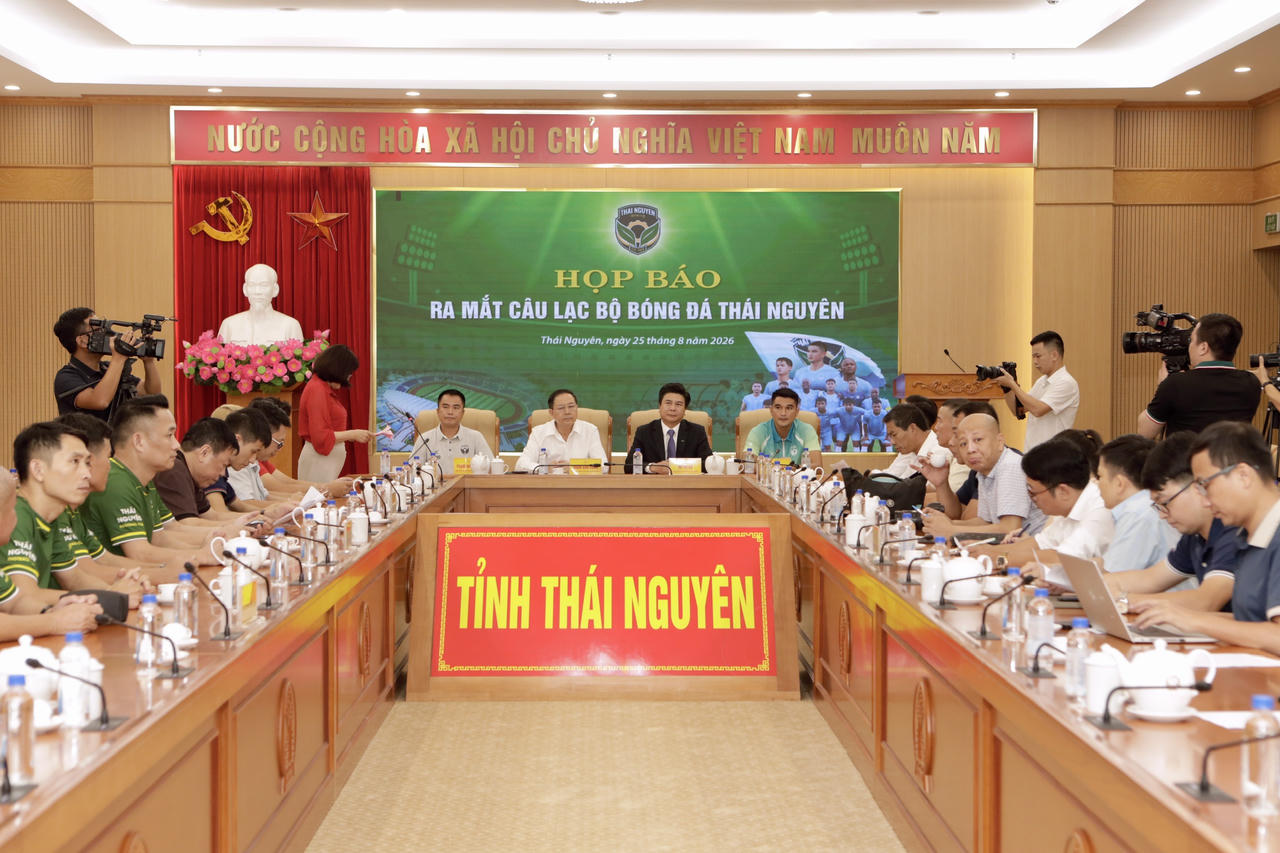 Toàn cảnh buổi họp báo