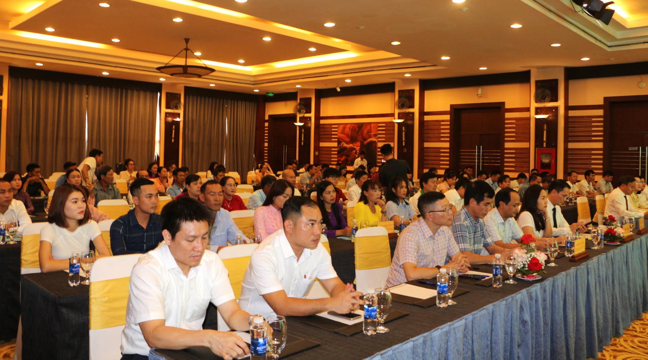 Các đại biểu tham dự hội nghị tôn vinh, trao Giấy chứng nhận sản phẩm công nghiệp nông thôn tiêu biểu cấp tỉnh năm 2026. (Ảnh: Minh Phương)