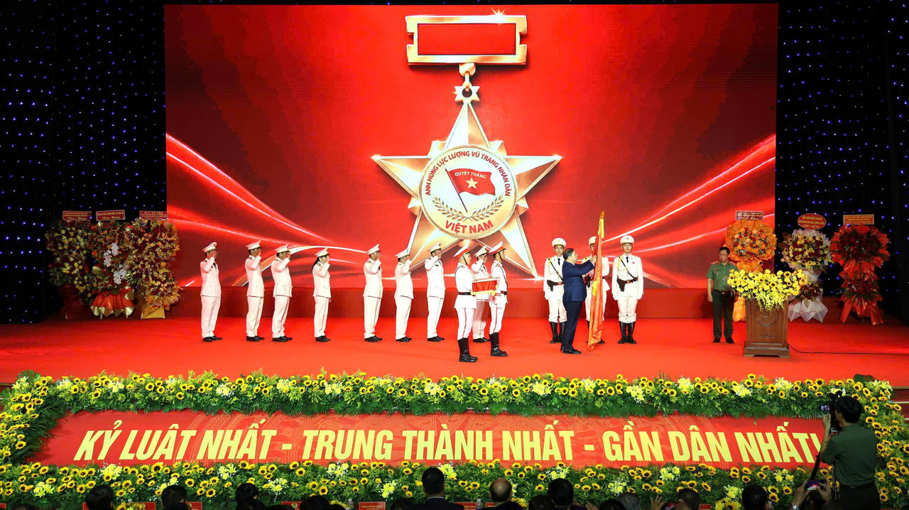 Công an Đà Nẵng đón nhận danh hiệu "Anh hùng Lực lượng vũ trang nhân dân"
