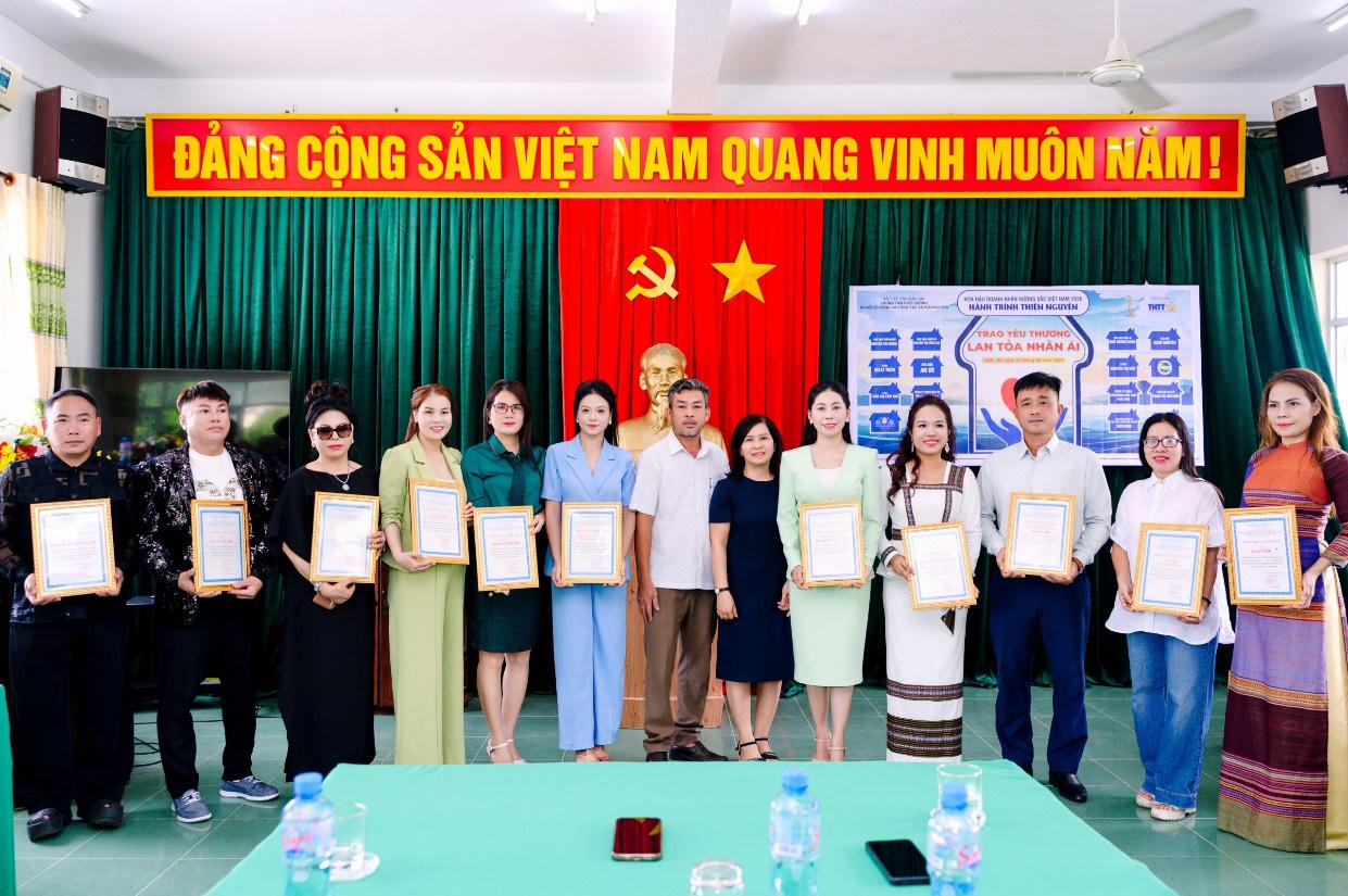 Hoa hậu Doanh nhân Hương sắc Việt Nam 2026: Gửi trao nghĩa tình người có công tại Đắk Lắk