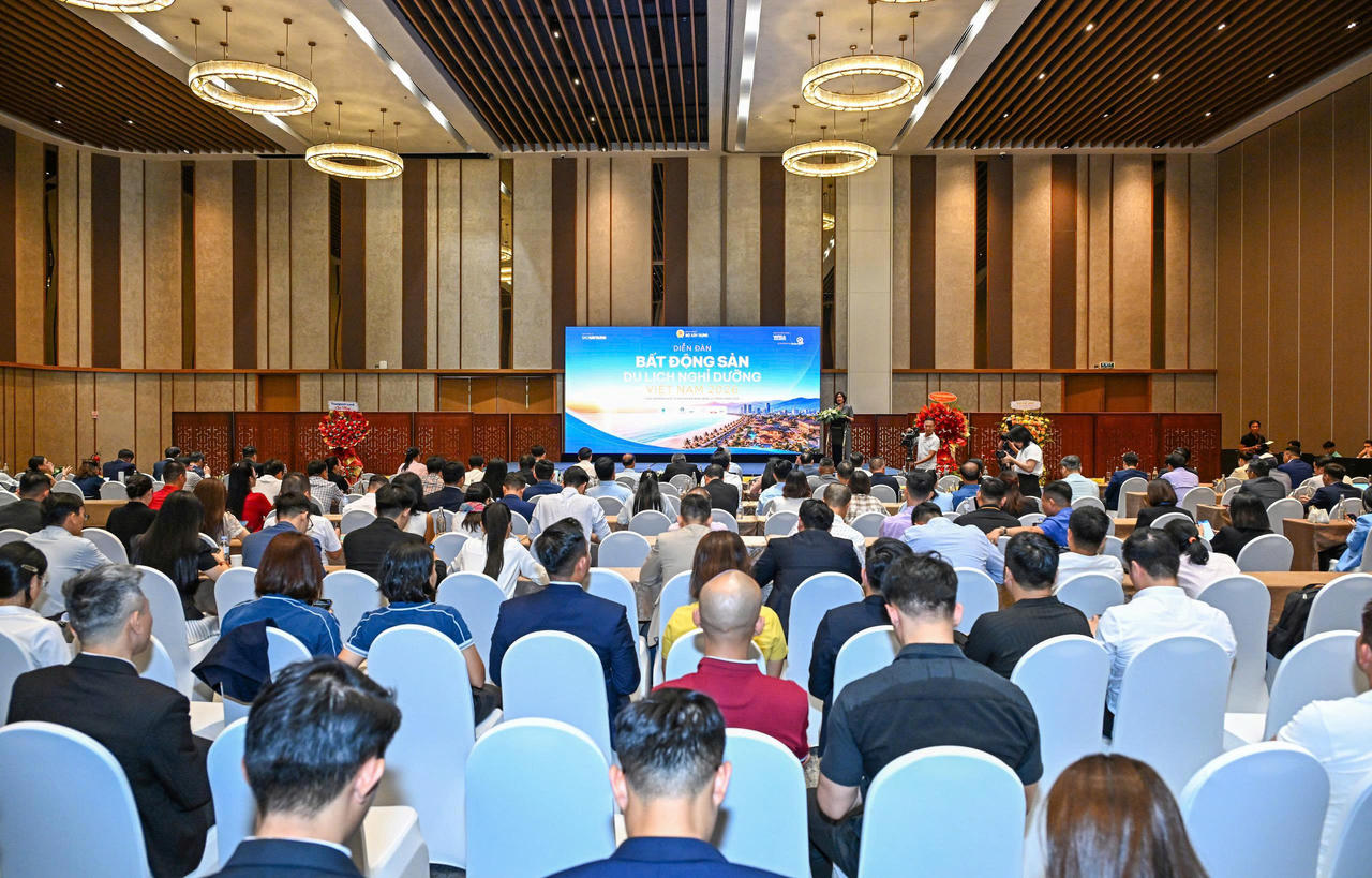 Quang cảnh diễn đàn "Bất động sản Du lịch nghỉ dưỡng Việt Nam 2026". (ảnh Vân Anh)