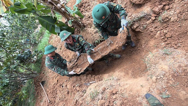 Tìm thấy thêm nhiều hài cốt liệt sĩ tại phường Quảng Trị