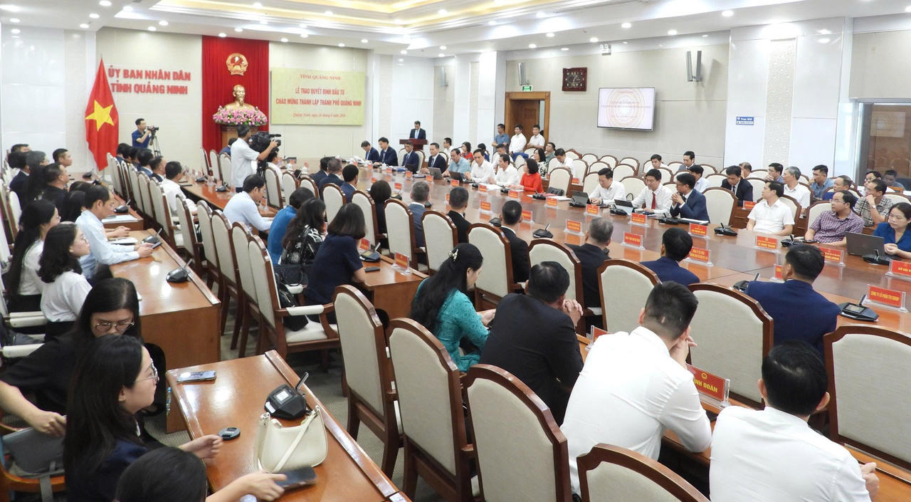16 dự án nhận quyết định đầu tư chào mừng Quảng Ninh lên thành phố