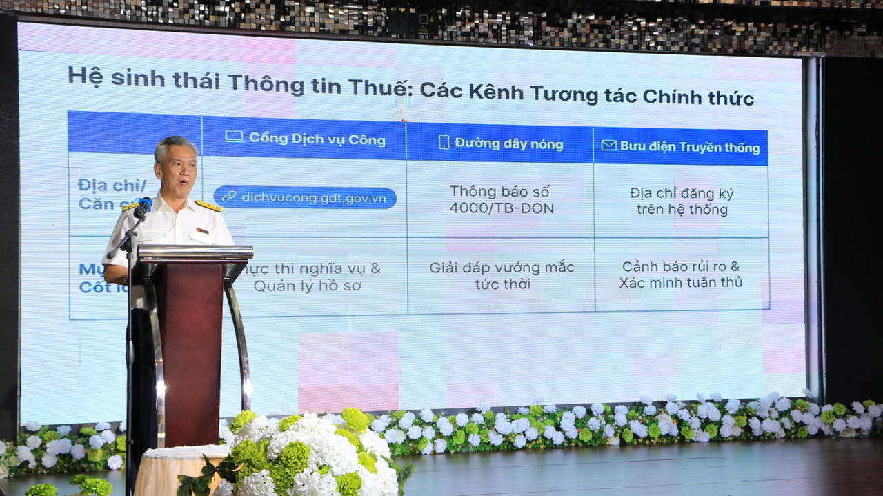 Ông Huỳnh Thiện Duy Phương phát biểu tại cuộc họp liên quan về thuế. Ảnh: Tiến Dũng.