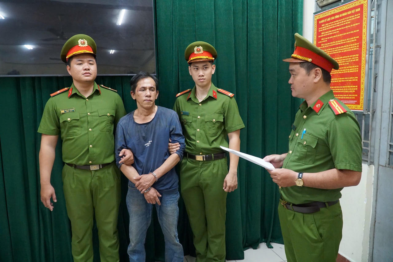 Nam thanh niên cướp tiệm vàng sa lưới chỉ sau hơn một giờ gây án