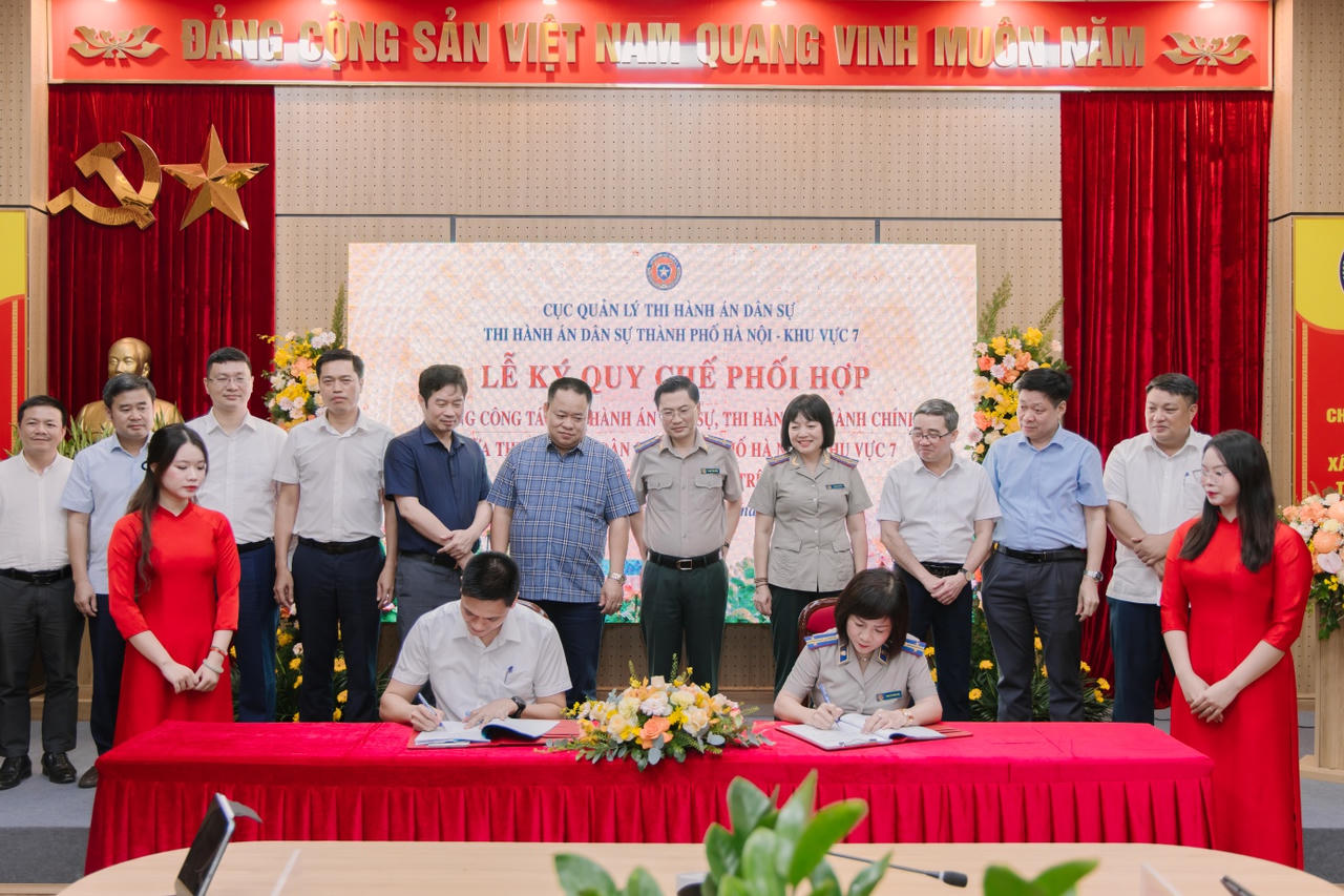 Phòng Thi hành án dân sự Khu vực 7 - Hà Nội tổ chức Lễ ký Quy chế phối hợp với UBND 14 xã trên địa bàn