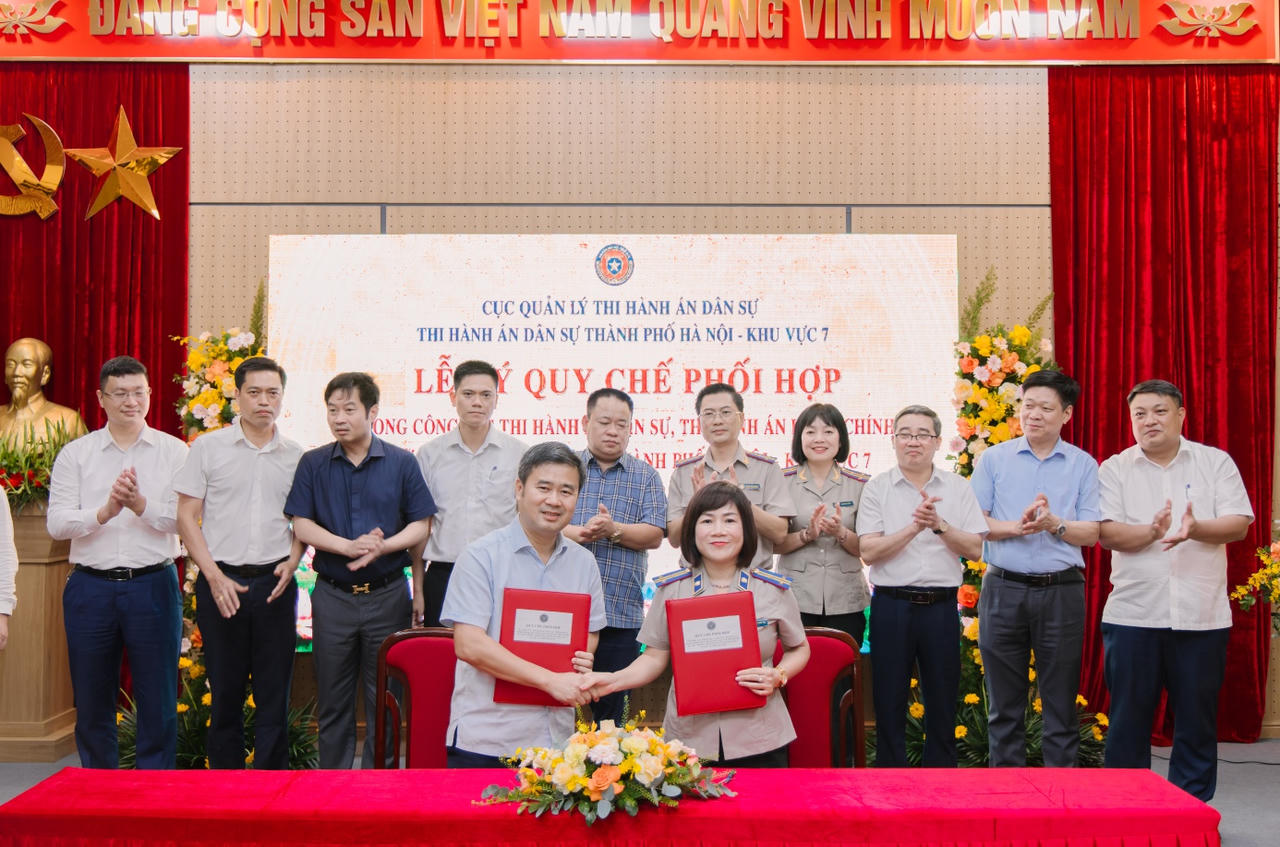 Phòng Thi hành án dân sự Khu vực 7 - Hà Nội tổ chức Lễ ký Quy chế phối hợp với UBND 14 xã trên địa bàn