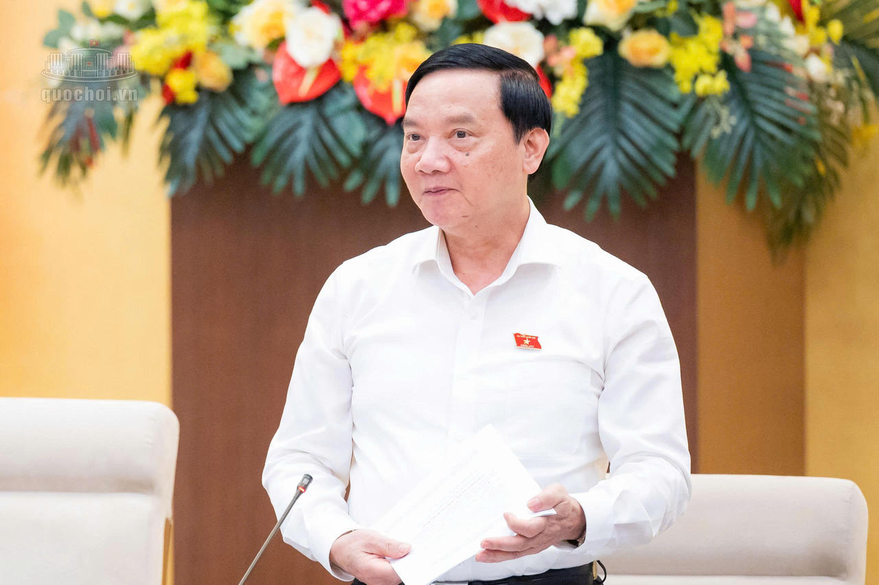 Phó Chủ tịch Quốc hội Nguyễn Khắc Định phát biểu kết luận.