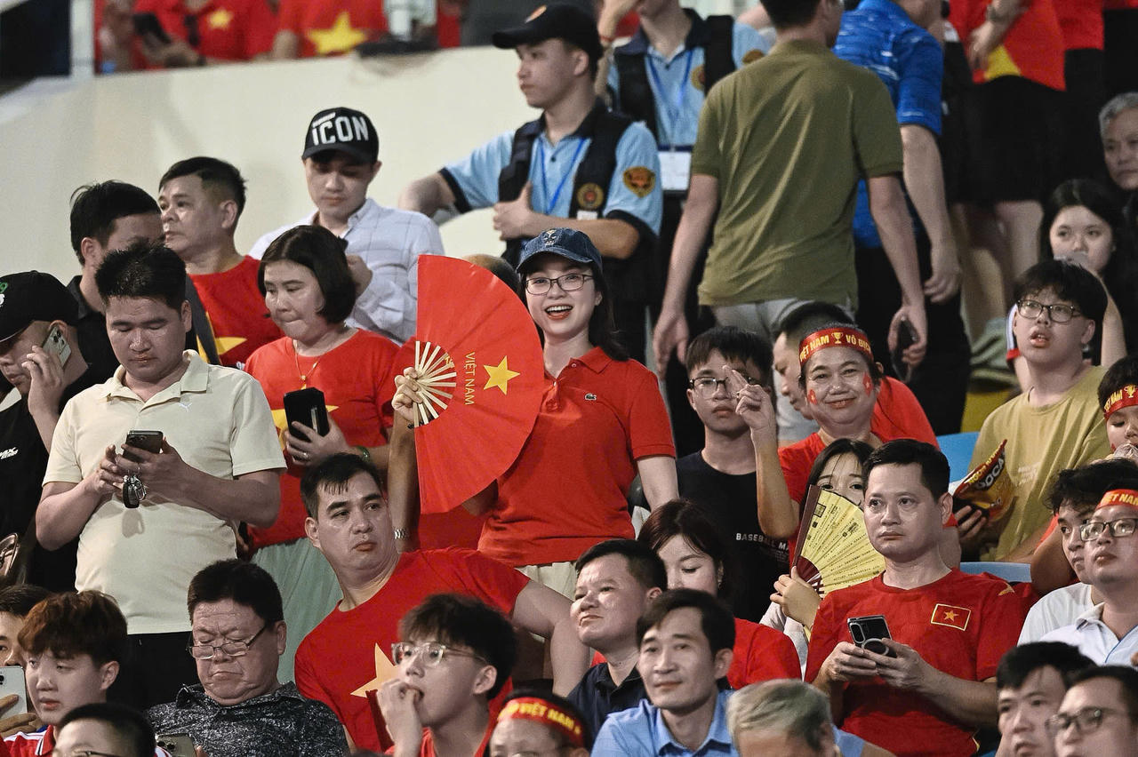 Nô nức xuống đường ăn mừng đội tuyển Việt Nam vô địch ASEAN Cup 2026