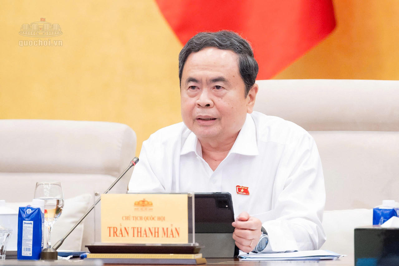 Chủ tịch Quốc hội Trần Thanh Mẫn cho ý kiến tại Phiên họp.