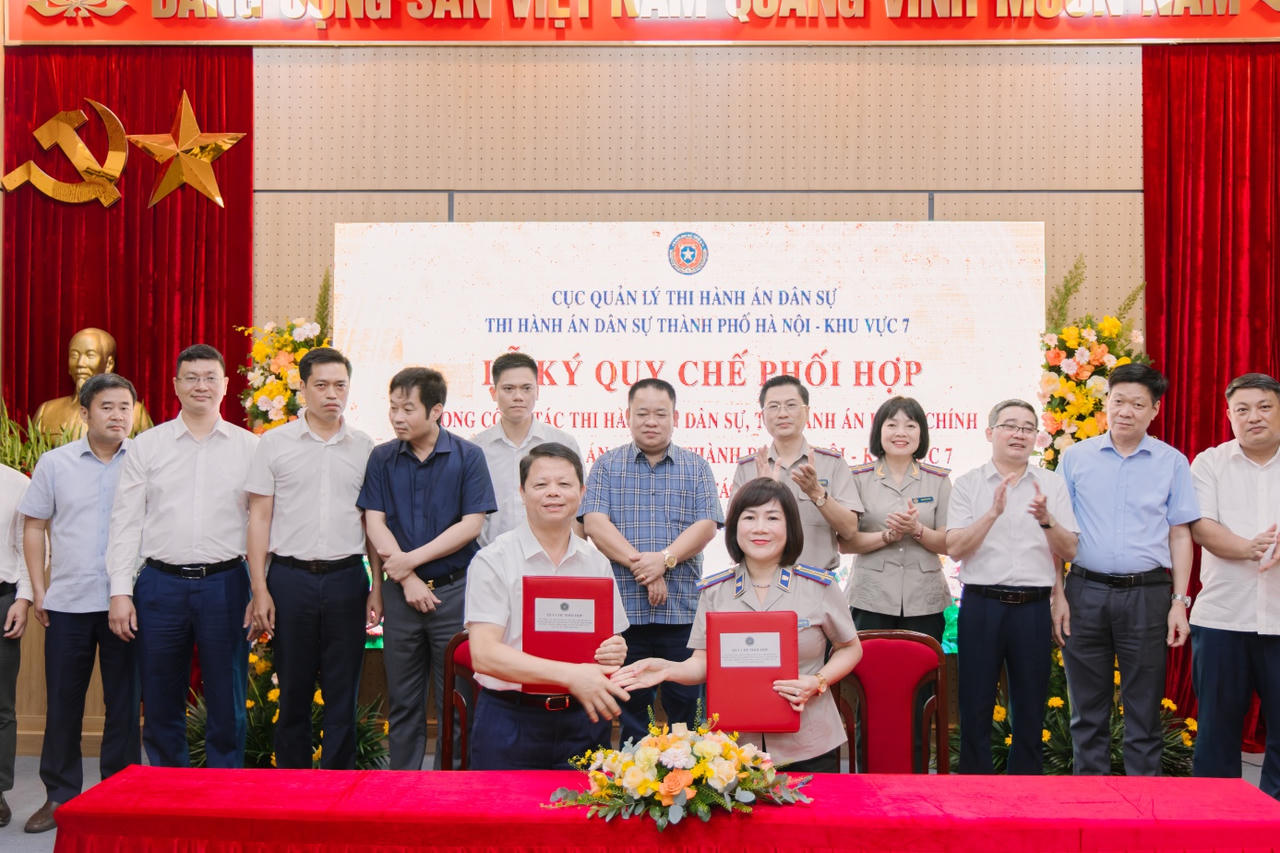 Phòng Thi hành án dân sự Khu vực 7 - Hà Nội tổ chức Lễ ký Quy chế phối hợp với UBND 14 xã trên địa bàn