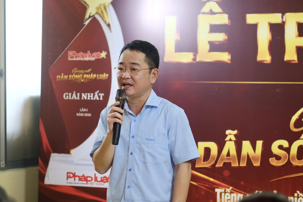 Tiến sĩ Vũ Hoài Nam, Tổng Biên tập Báo Pháp luật Việt Nam phát biểu khai mạc lễ trao giải (Ảnh: Ngọc Mai)