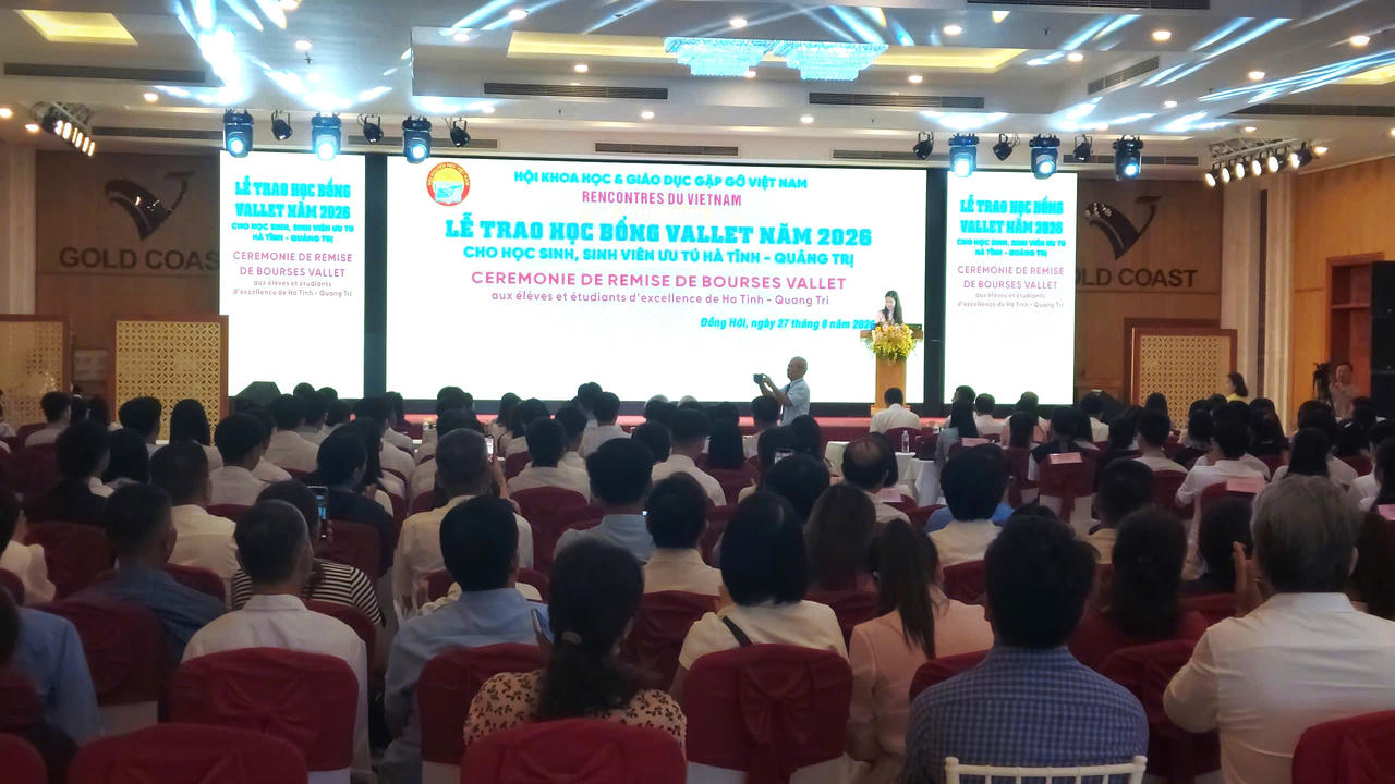 Quang cảnh buổi lễ. (Ảnh: M.P)
