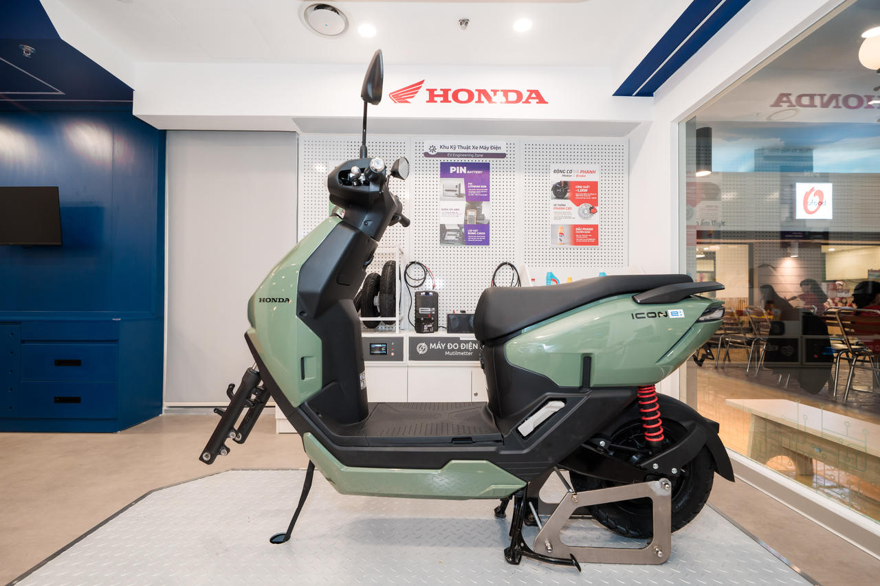 Honda Việt Nam hợp tác với KidZania Hà Nội ra mắt sân chơi trải nghiệm  “Trung tâm Công nghệ Xe máy điện Honda” dành cho trẻ em