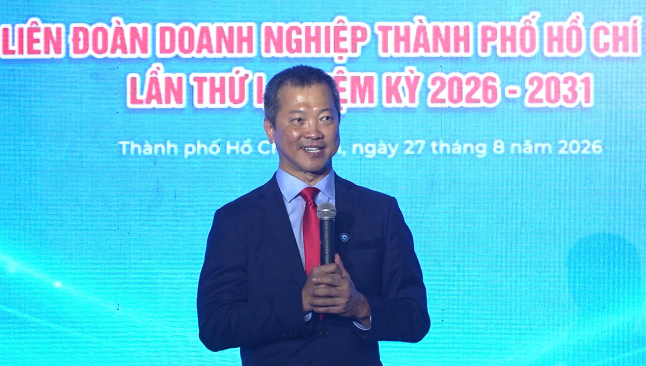 Ông Mai Hữu Tín, Tân Chủ tịch Liên đoàn Doanh nghiệp TP.HCM phát biểu tại Đại hội