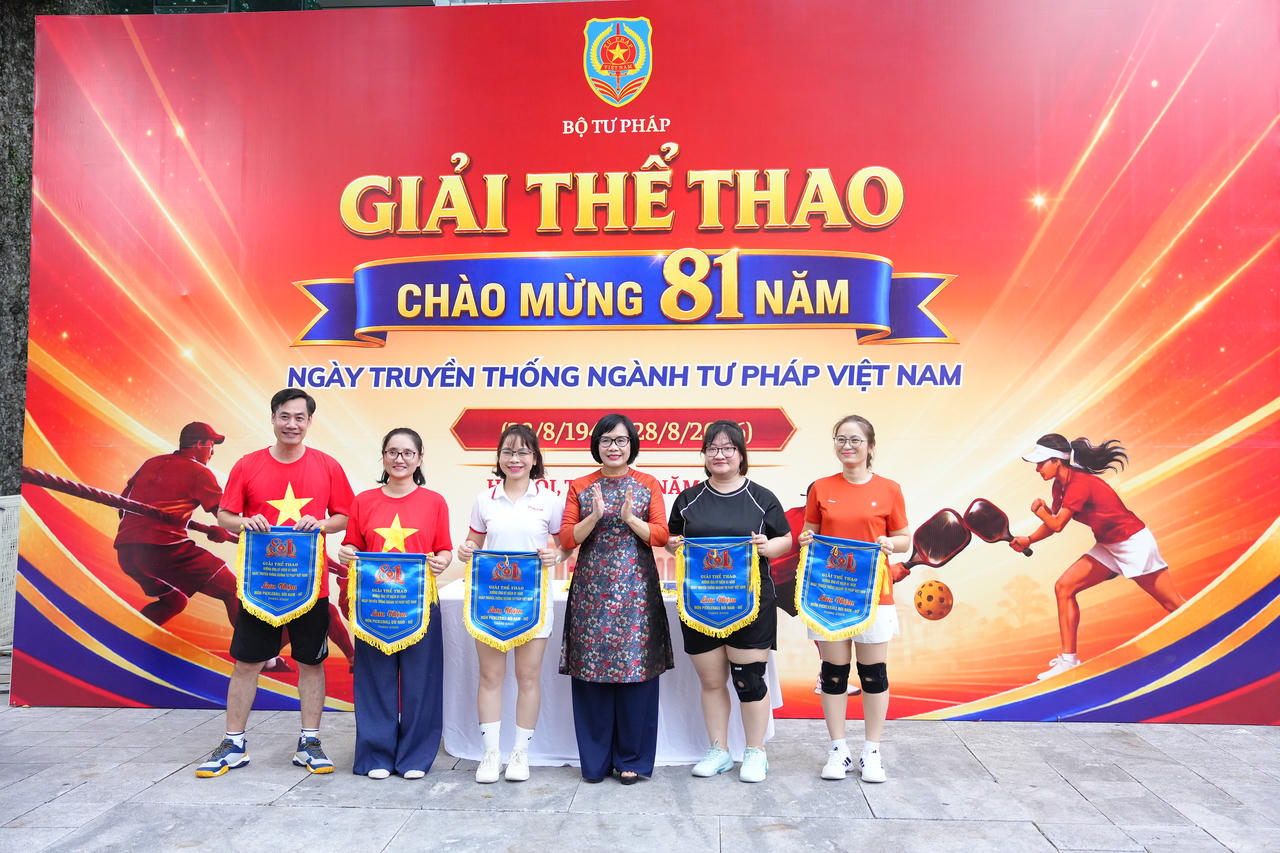 Sôi động giải thể thao mừng 81 năm ngày truyền thống Ngành Tư pháp
