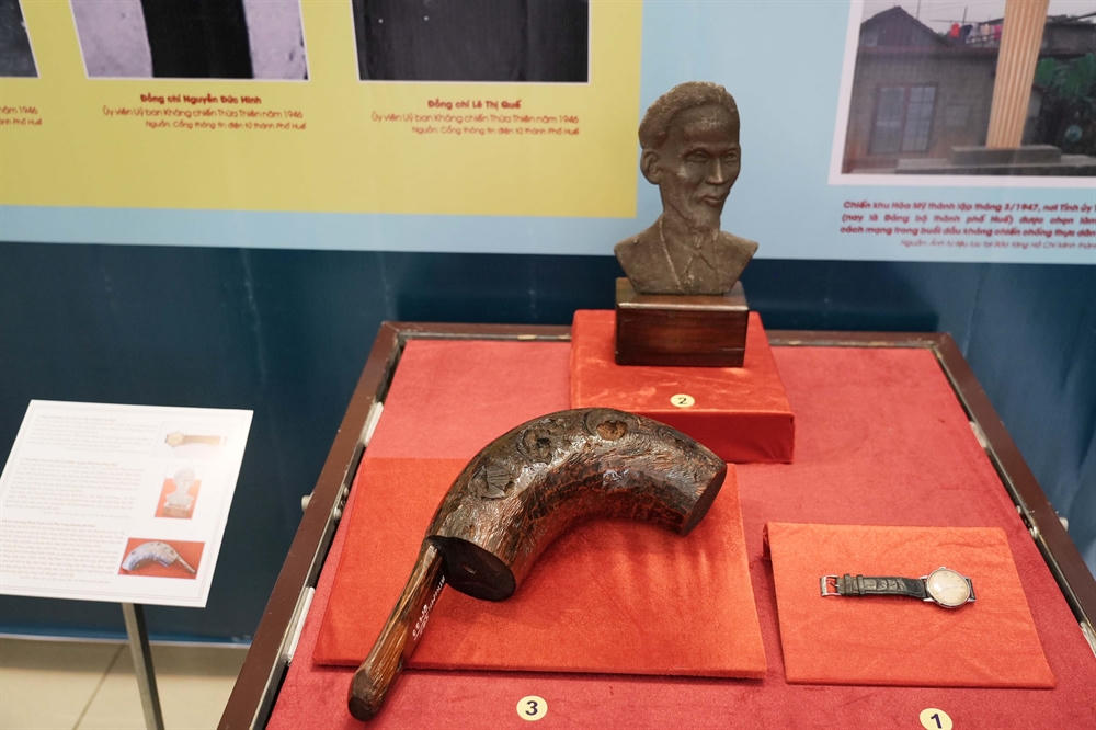 Khai mạc triển lãm chuyên đề 'Chủ tịch Hồ Chí Minh với những mốc lịch sử năm 1946'