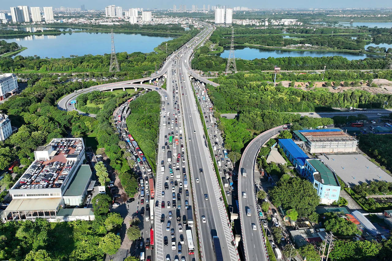 Dự kiến phân luồng xe đi ngược chiều trên cao tốc Pháp Vân – Cao Bồ