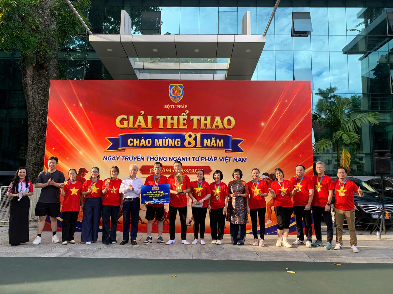 Sôi động giải thể thao mừng 81 năm ngày truyền thống Ngành Tư pháp