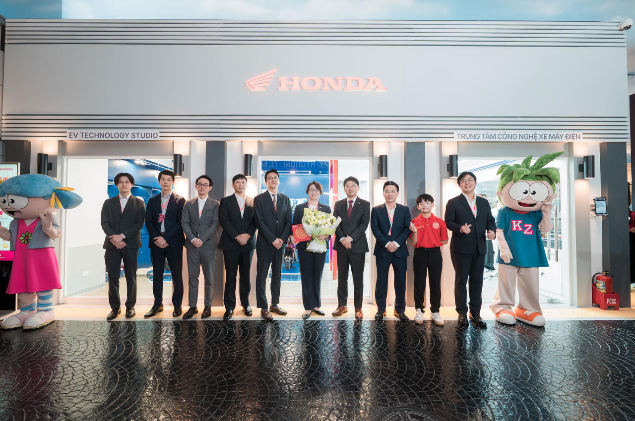 Honda Việt Nam hợp tác với KidZania Hà Nội ra mắt sân chơi trải nghiệm  “Trung tâm Công nghệ Xe máy điện Honda” dành cho trẻ em