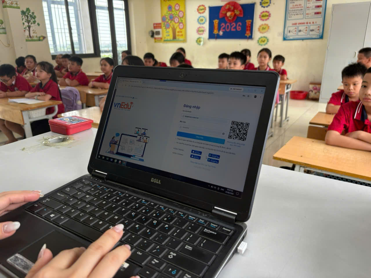 Hệ sinh thái giáo dục VnEdu của VNPT được ứng dụng hàng ngày, trong mọi công tác từ quản lý, giảng dạy tại Trường Tiểu học Đại Thịnh.