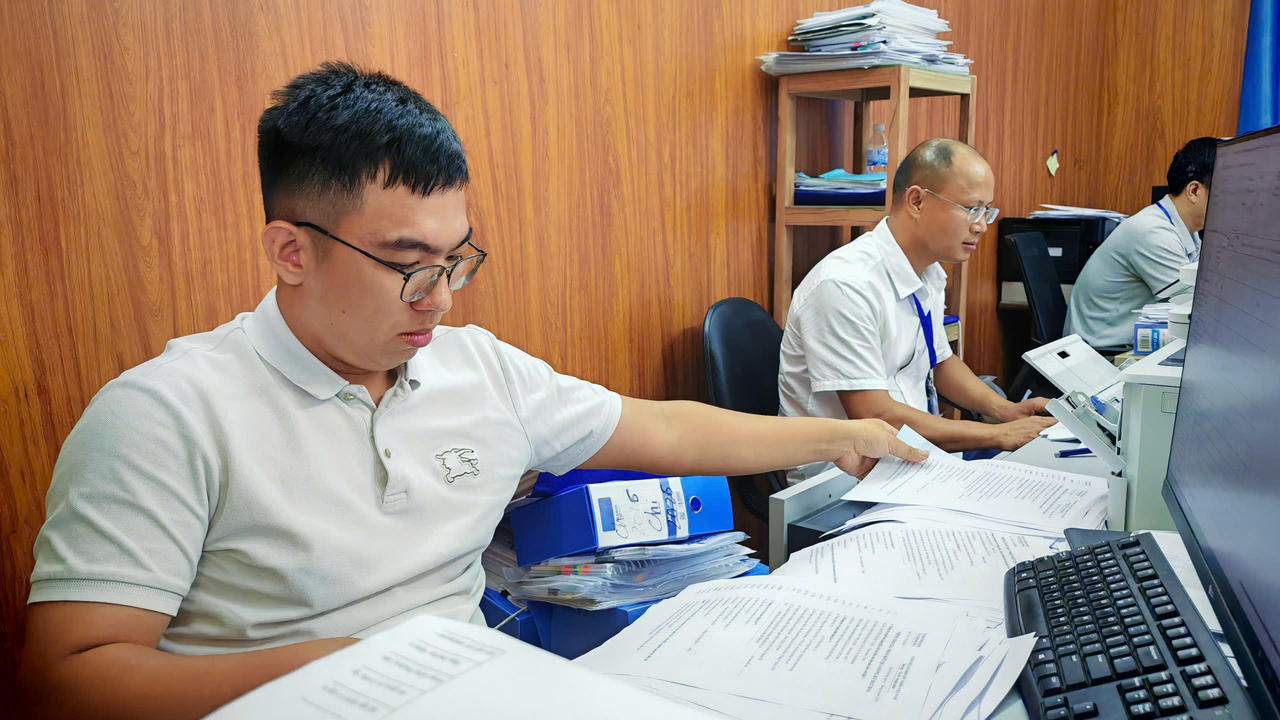 UBND xã Nghi Dương tập trung dồn lực thực hiện đo đạc, lập bản đồ địa chính và hoàn thiện cơ sở dữ liệu đất đai với tổng cộng 16.565 hồ sơ cần số hóa.