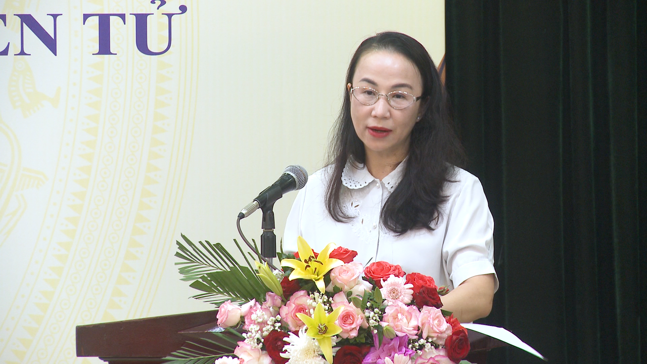 TS Lê Thị Hoàng Thanh, Phó Cục trưởng Cục Pháp luật dân sự - kinh tế, Bộ Tư pháp phát biểu tại hội nghị.