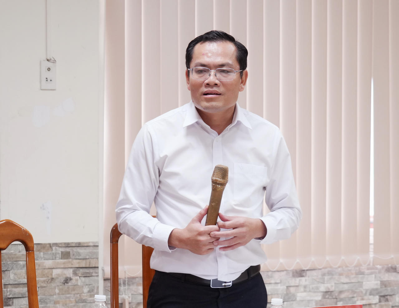 Ông Ngô Vũ Thăng - Phó Chủ tịch UBND tỉnh Cà Mau, phát biểu tại cuộc họp (Ảnh: T.N).