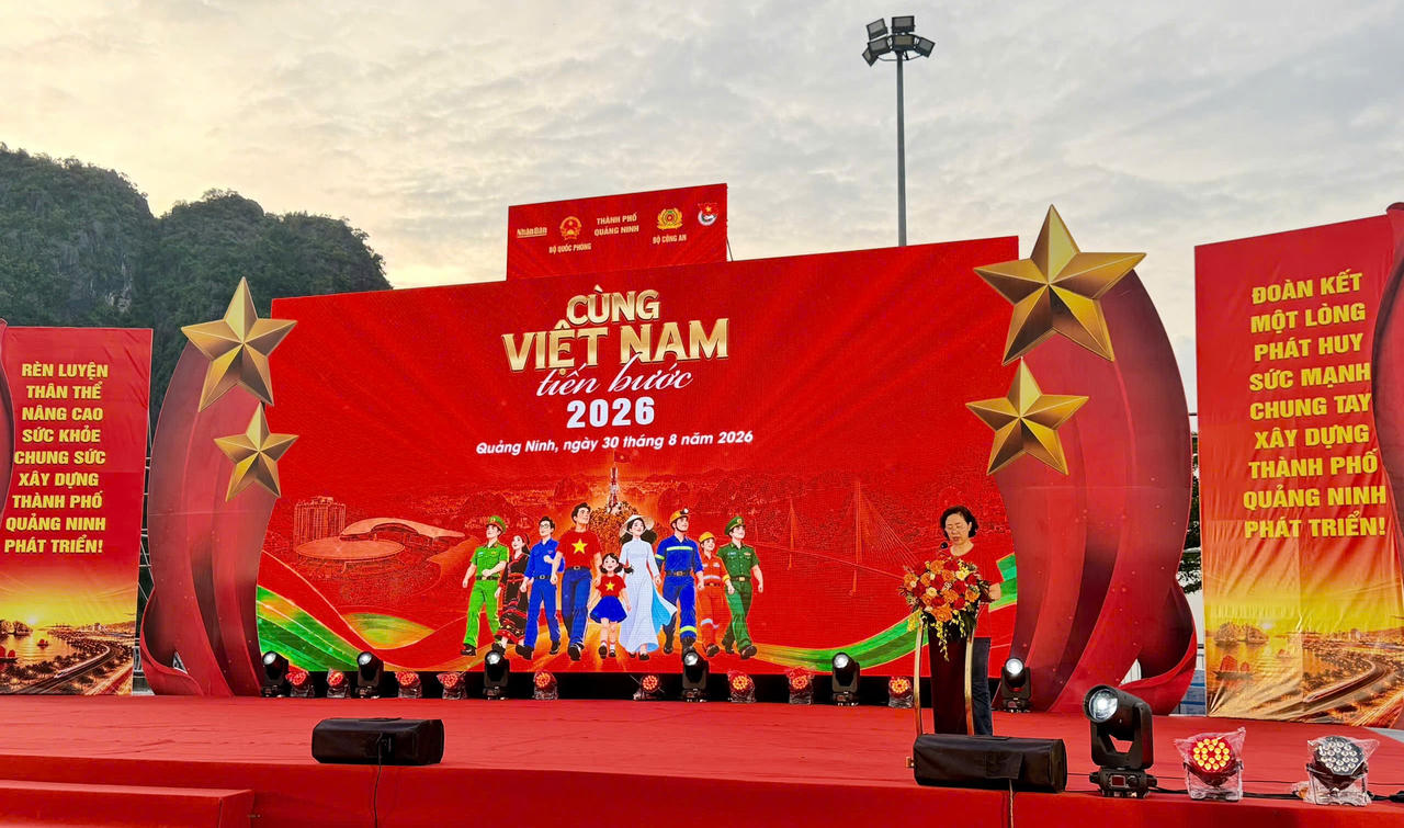 Phó Chủ tịch UBND tỉnh Quảng Ninh Vũ Thị Mai Anh, phát biểu tại chương trình. (Ảnh: Công Hoan)