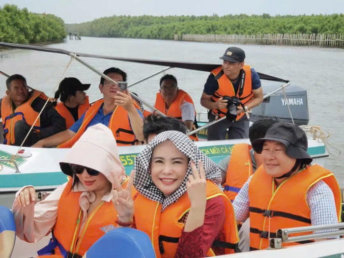 "Đừng tìm đâu xa, những giá trị làm nên du lịch Cà Mau nằm ngay trong đời sống"