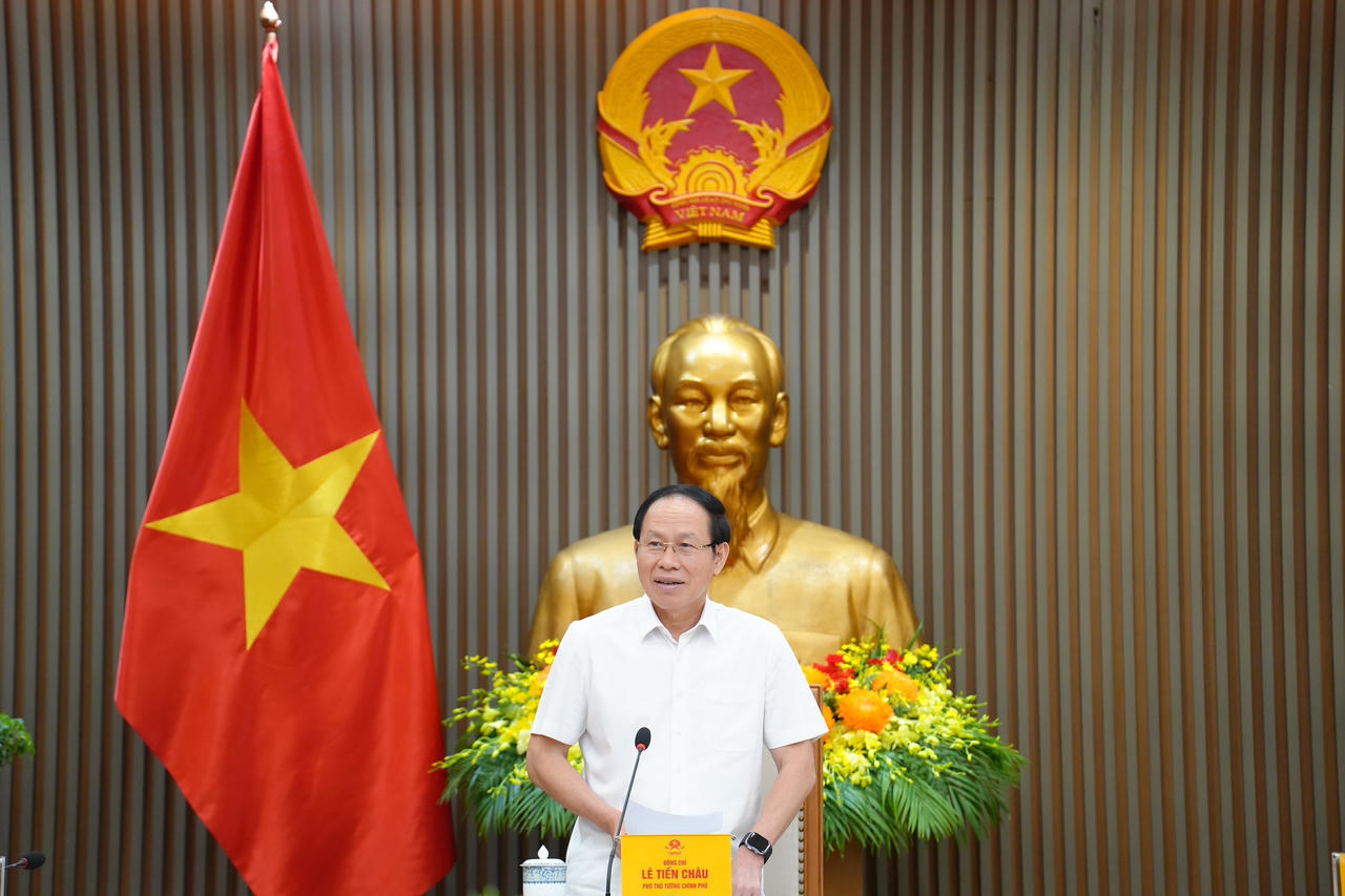 Phó Thủ tướng Lê Tiến Châu kết luận một cuộc họp về công tác tổng rà soát