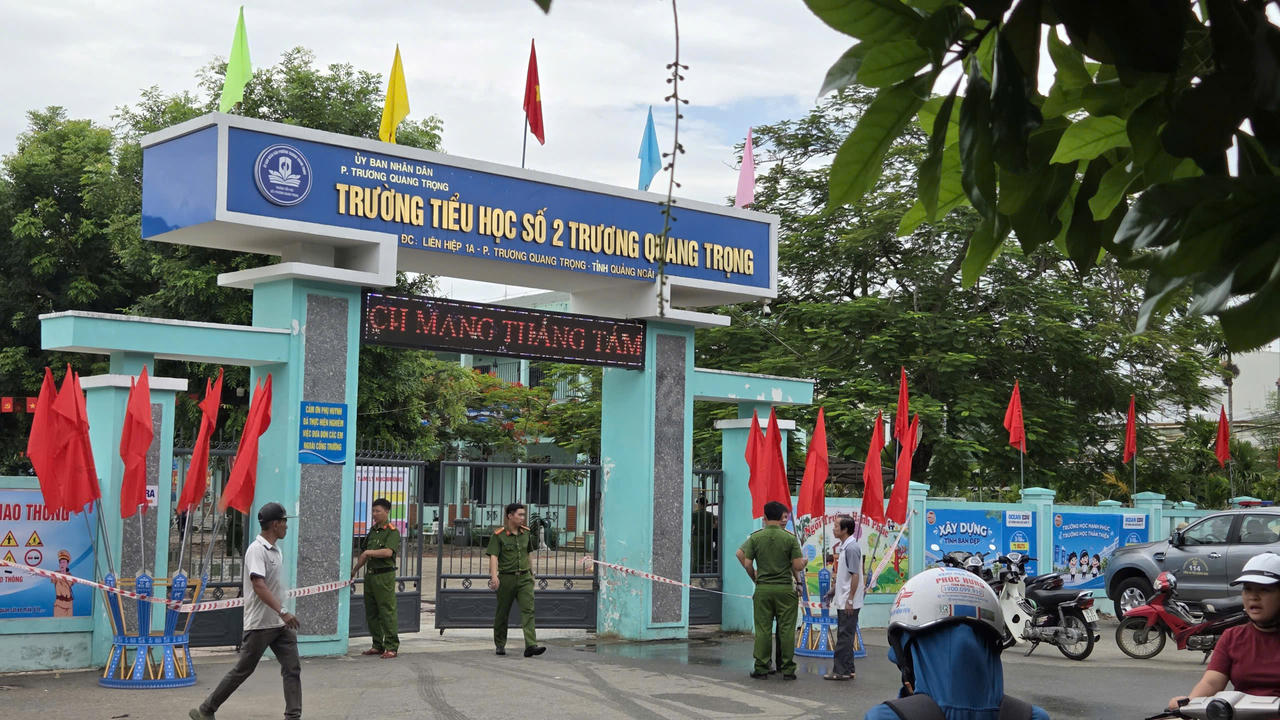 Cháy tại trường tiểu học, một phó hiệu trưởng tử vong