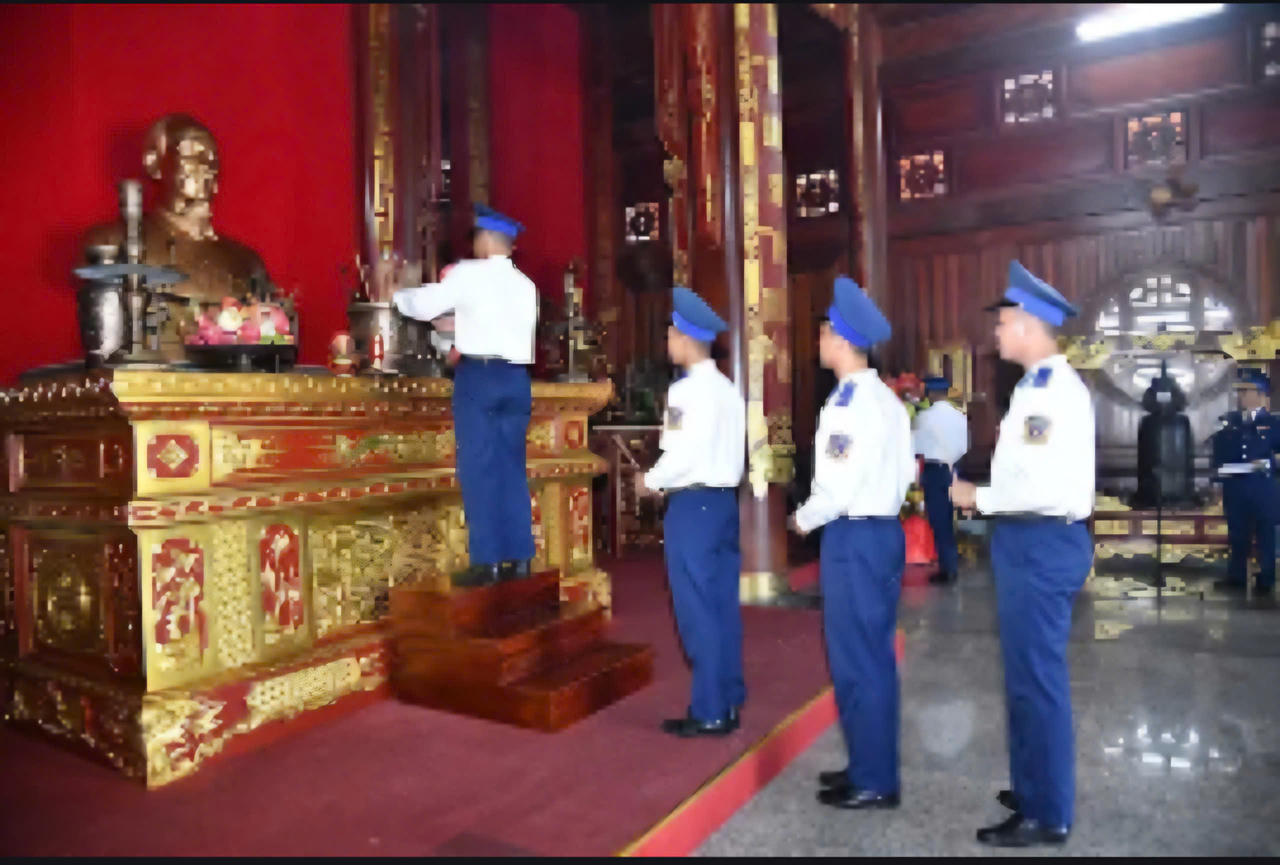 BTL vùng cảnh sát biển 4 tri ân công lao Chủ tịch Hồ Chí Minh