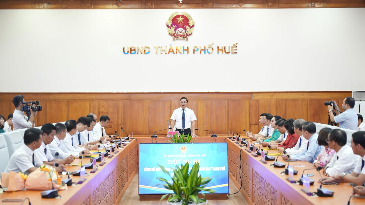 Quang cảnh buổi lễ. (Ảnh: UBND TP Huế)