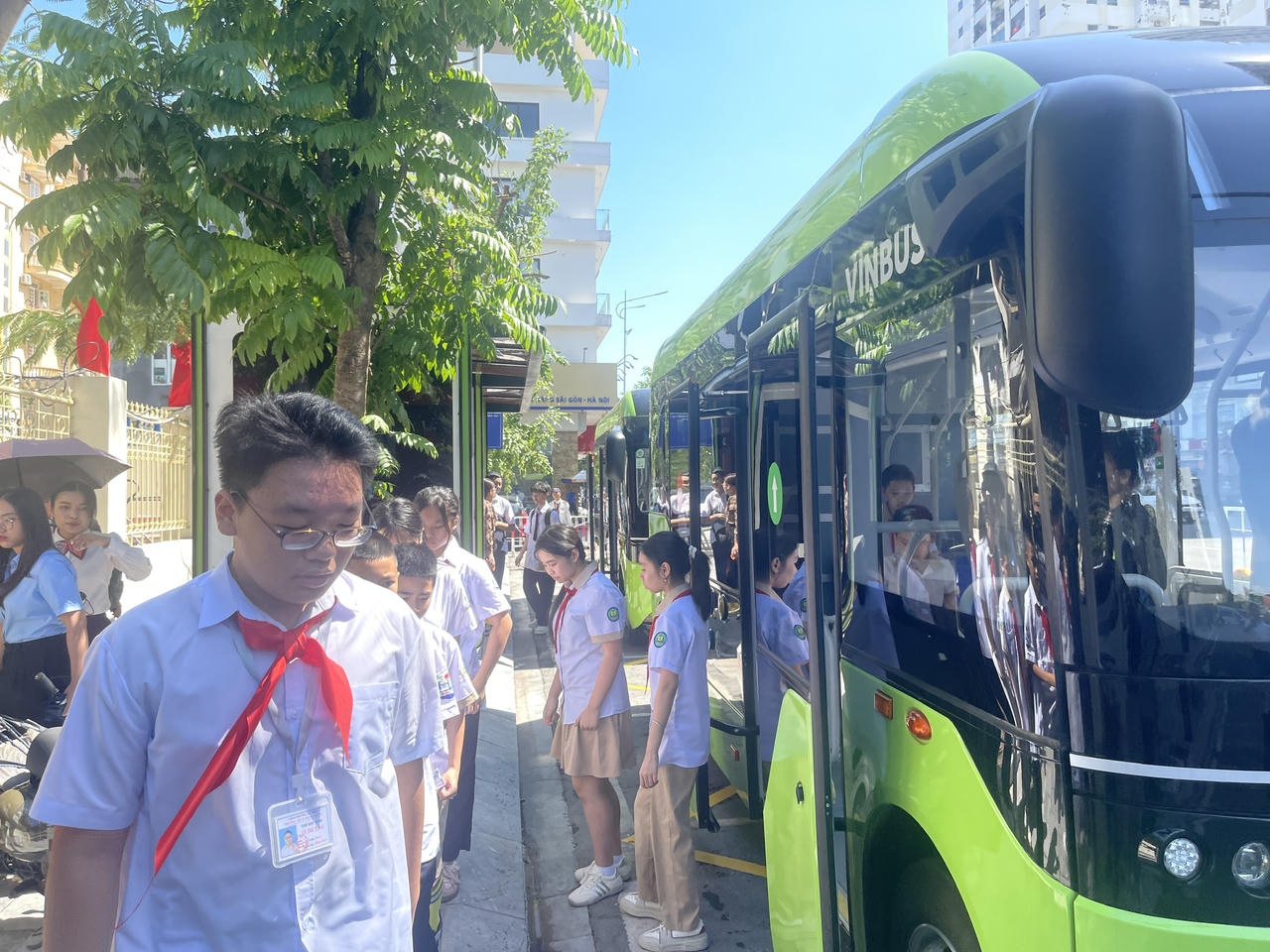 Quảng Ninh: Triển khai xe buýt điện miễn phí đưa đón học sinh