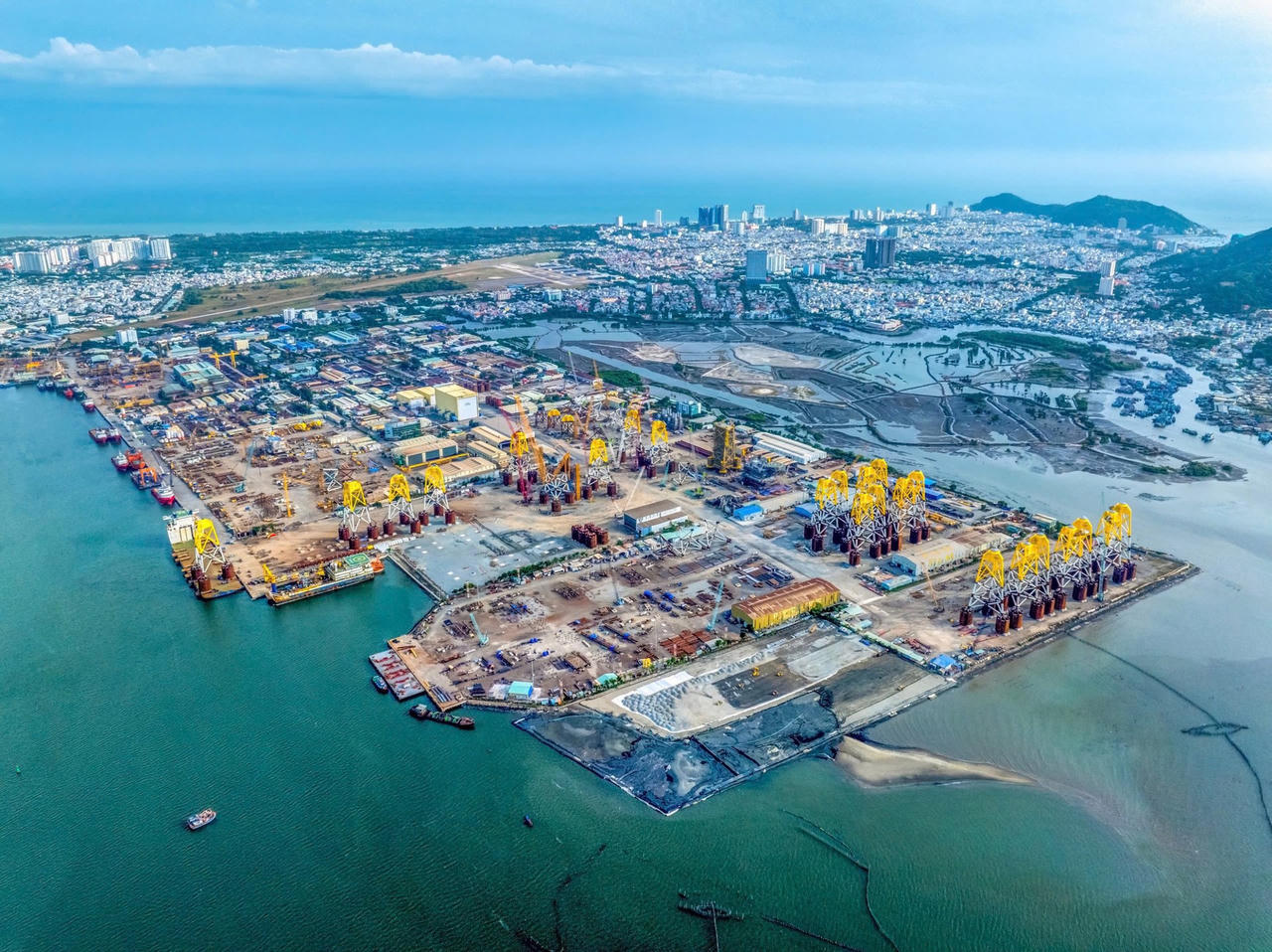 Cảng dịch vụ kỹ thuật của PETROVIETNAM tại TP Hồ Chí Minh.