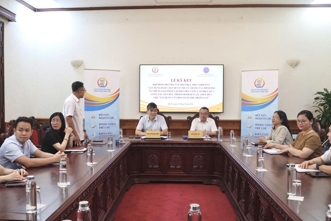 Ký kết hỗ trợ xây dựng Báo cáo chuyên đề về tổ chức thi hành pháp luật