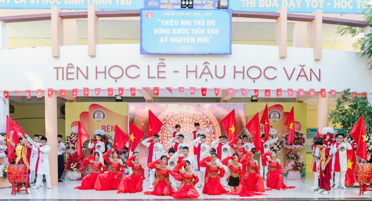 Trước tiếng trống khai trường, nghĩ về “tiên học lễ” Trước tiếng trống khai trường, nghĩ về “tiên học lễ”