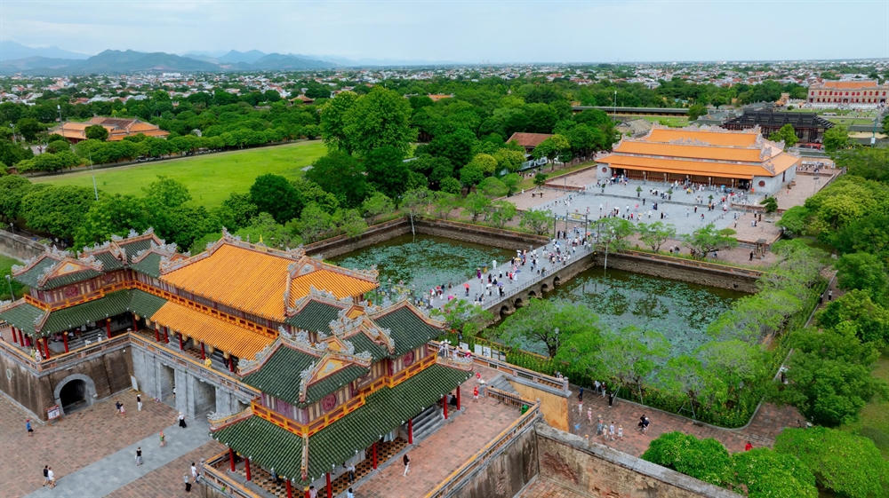 Trong những năm qua, Huế nhận được sự hỗ trợ sớm và lớn nhất từ Nhật Bản trong bảo tồn di sản văn hoá. (Ảnh: L.Hoàng)