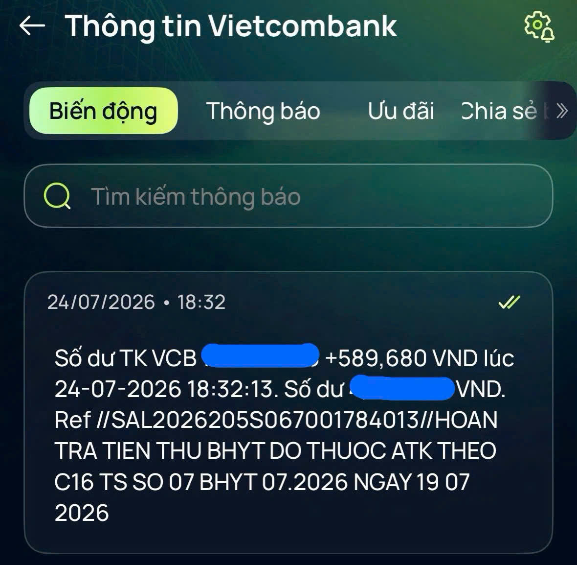 Người dân được hoàn trả khoản tiền thu BHYT do thuộc ATK. Ảnh: Thanh Dũng